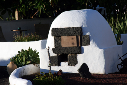 Casa Dominique: Paths