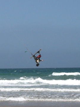 Kiteboard testa in fondo a Famara